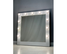 Гримерное зеркало с подсветкой лампочками 100х100 см